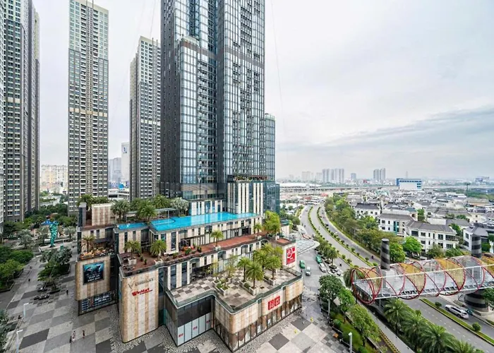 The Suite Landmark City View